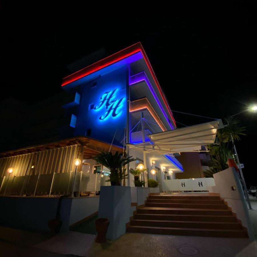 Hotel Holiday Martinsicuro Exterior foto